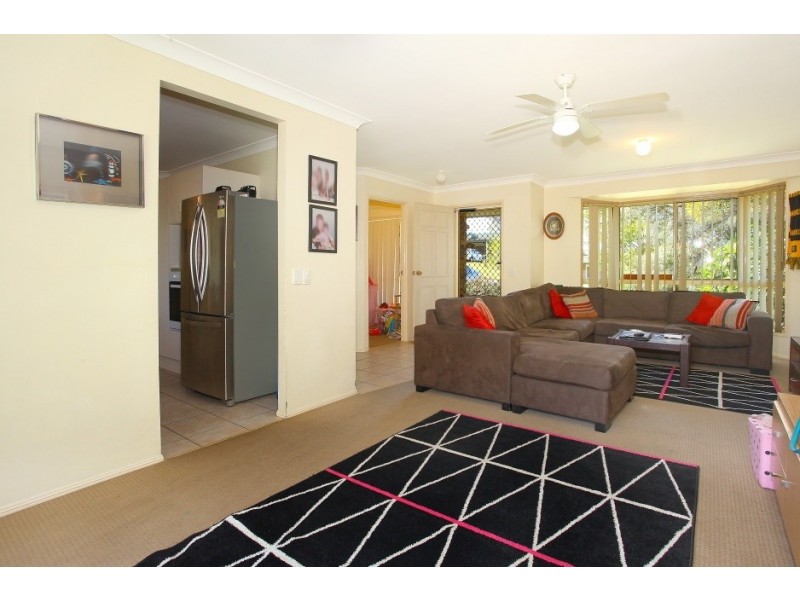 4 Meadowvale Street, Oxenford QLD 4210