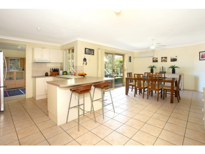 4 Meadowvale Street, Oxenford QLD 4210