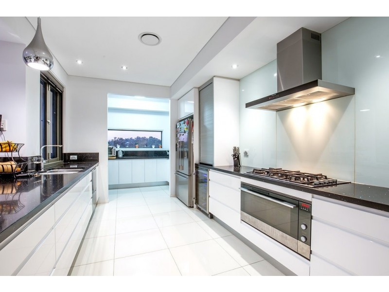 29 Huntington Drive, Maudsland QLD 4210