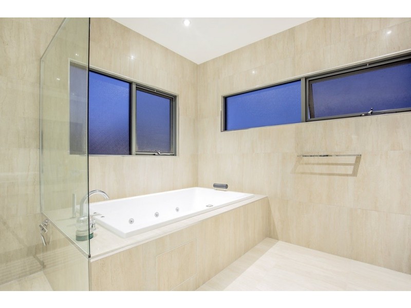 29 Huntington Drive, Maudsland QLD 4210