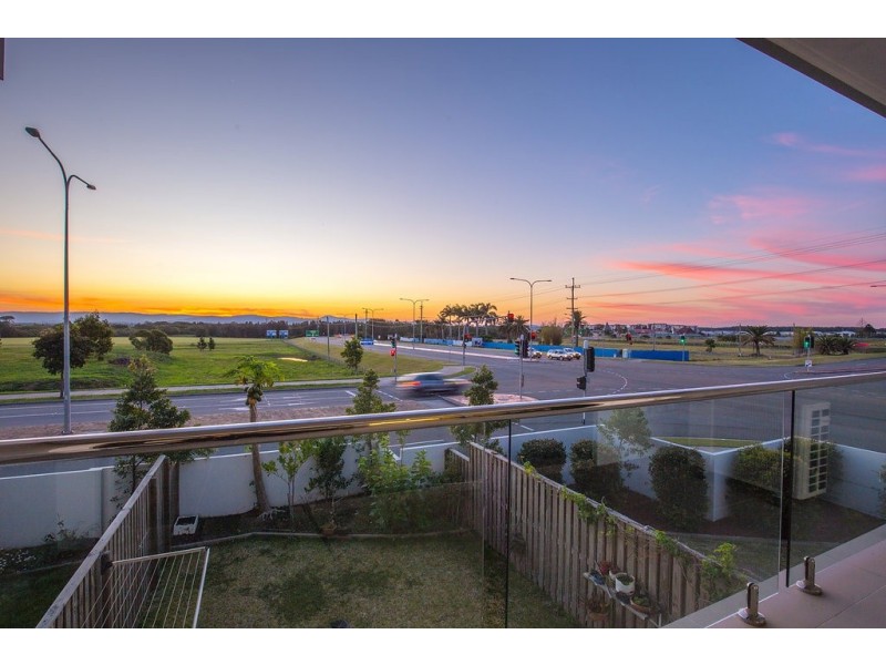 22/1 Broadwater Avenue, Hope Island QLD 4212