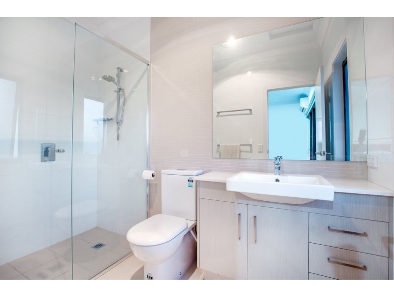 22/1 Broadwater Avenue, Hope Island QLD 4212