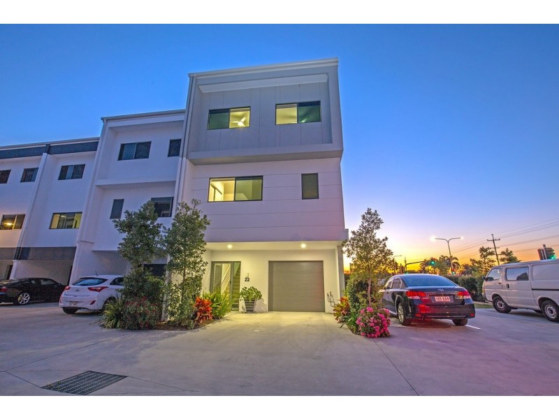 22/1 Broadwater Avenue, Hope Island QLD 4212
