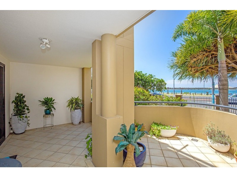 128/392 Marine Parade, Labrador QLD 4215