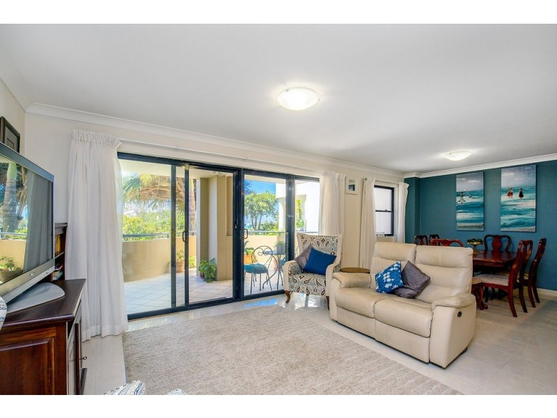 128/392 Marine Parade, Labrador QLD 4215