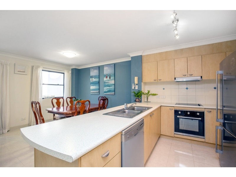 128/392 Marine Parade, Labrador QLD 4215