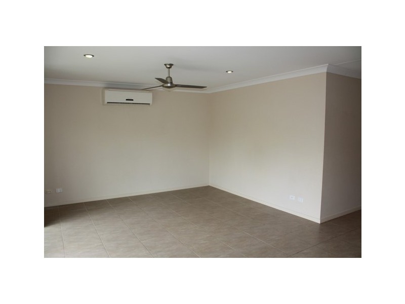 27 Christopher Street, Pimpama QLD 4209