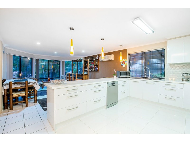 14 Atoli Rise, Pacific Pines QLD 4211
