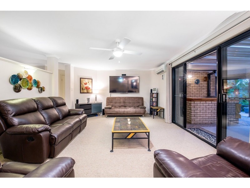 14 Atoli Rise, Pacific Pines QLD 4211