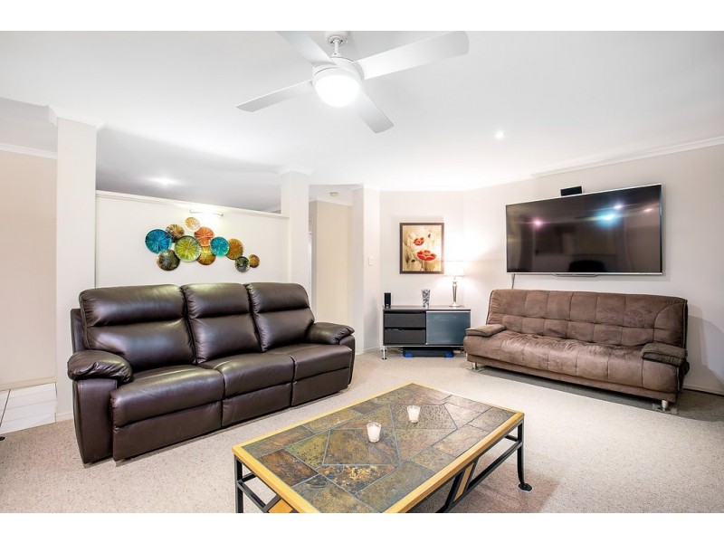 14 Atoli Rise, Pacific Pines QLD 4211