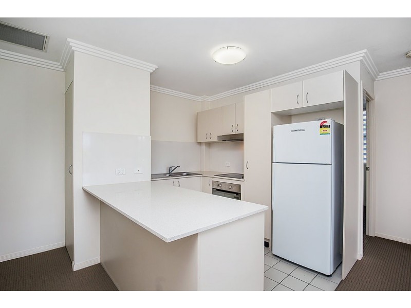 25/6-10 Rose Street, Southport QLD 4215