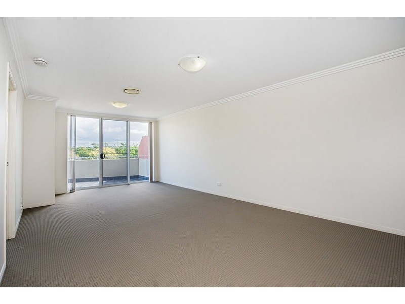 25/6-10 Rose Street, Southport QLD 4215