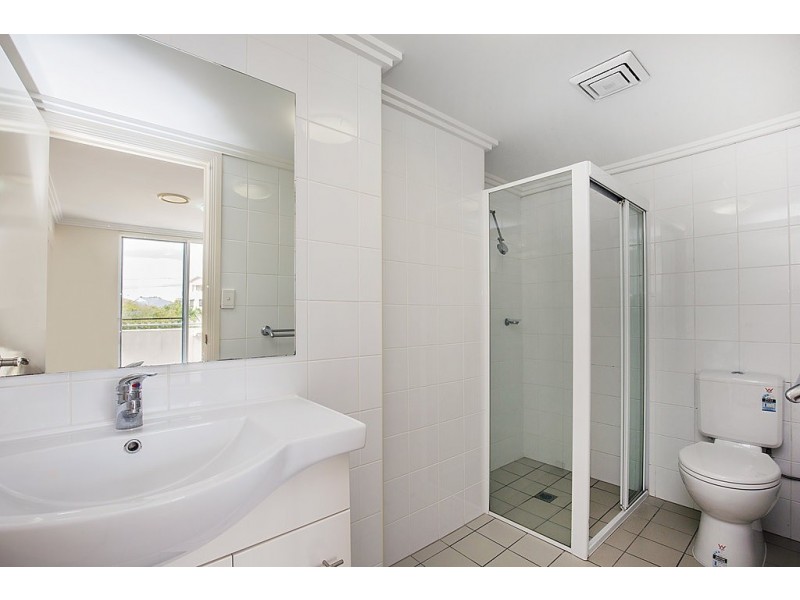 25/6-10 Rose Street, Southport QLD 4215