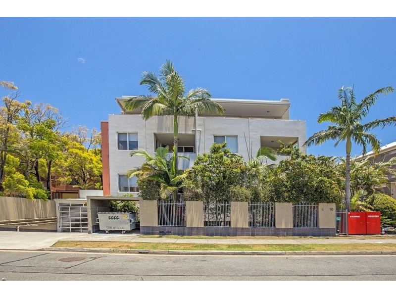 25/6-10 Rose Street, Southport QLD 4215