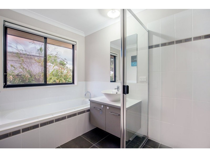 9 Mcguire Court, Maudsland QLD 4210
