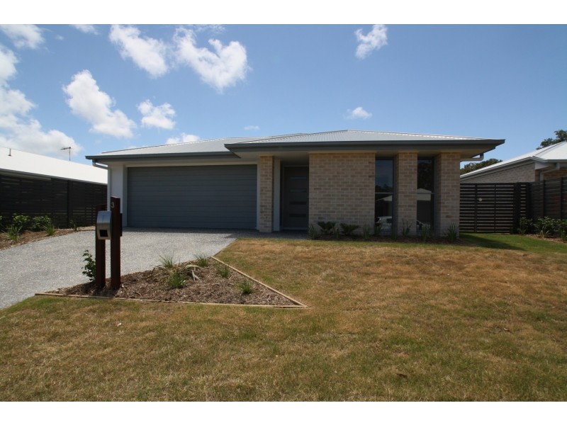 3 Blue Bay Street, Jacobs Well QLD 4208