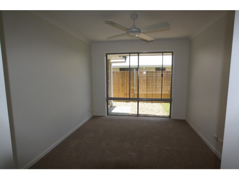 3 Blue Bay Street, Jacobs Well QLD 4208