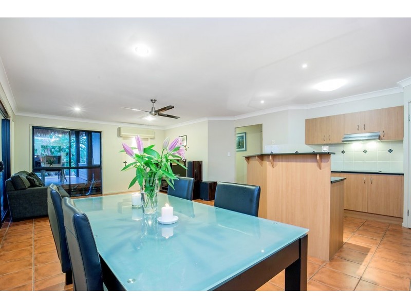 9 Brissendon Street, Maudsland QLD 4210