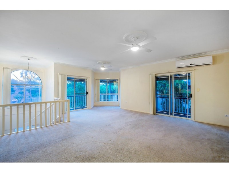 8 Pacific Pines Boulevard, Pacific Pines QLD 4211