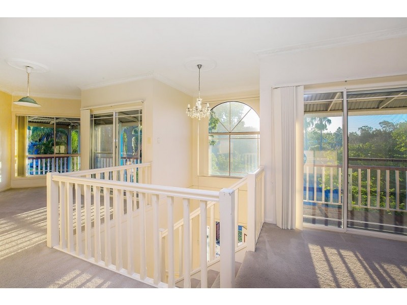 8 Pacific Pines Boulevard, Pacific Pines QLD 4211