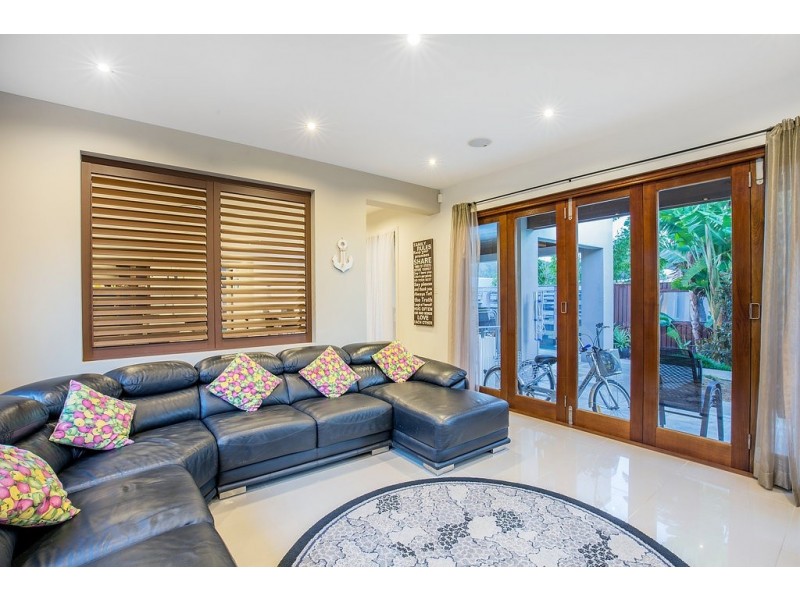 4 Valley Brook Rise, Maudsland QLD 4210