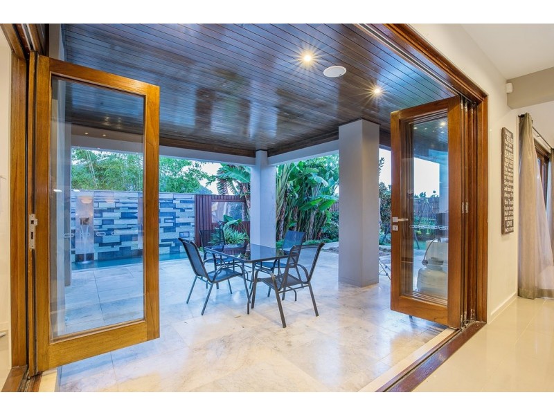 4 Valley Brook Rise, Maudsland QLD 4210