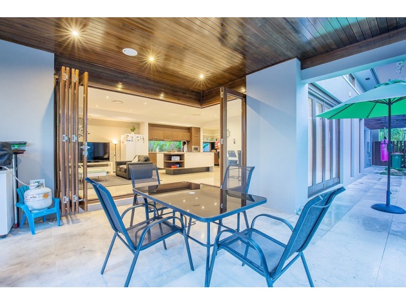 4 Valley Brook Rise, Maudsland QLD 4210
