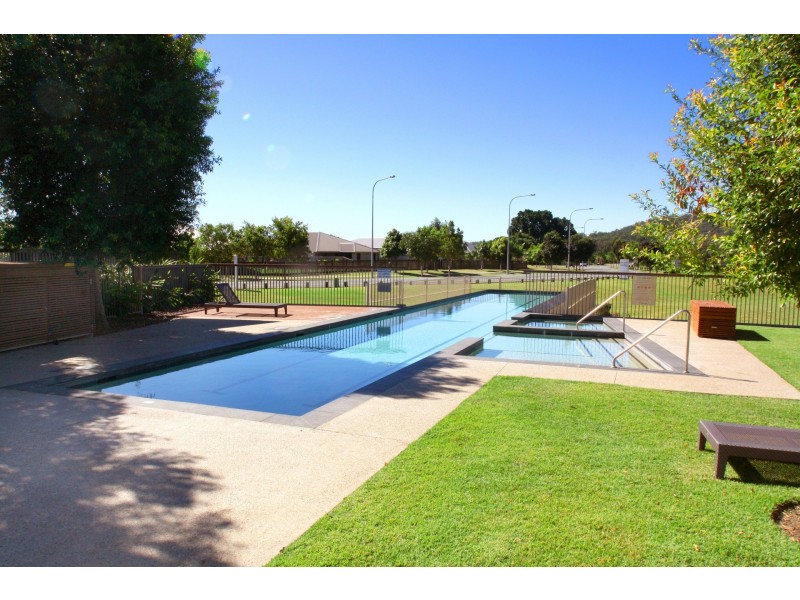 4 Valley Brook Rise, Maudsland QLD 4210