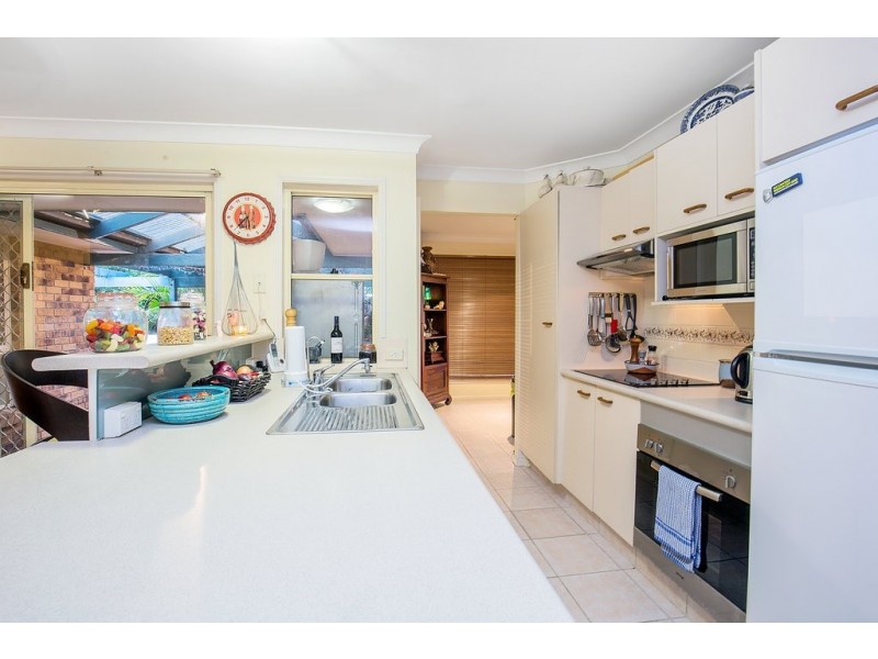 38 Cootharaba Drive, Helensvale QLD 4212