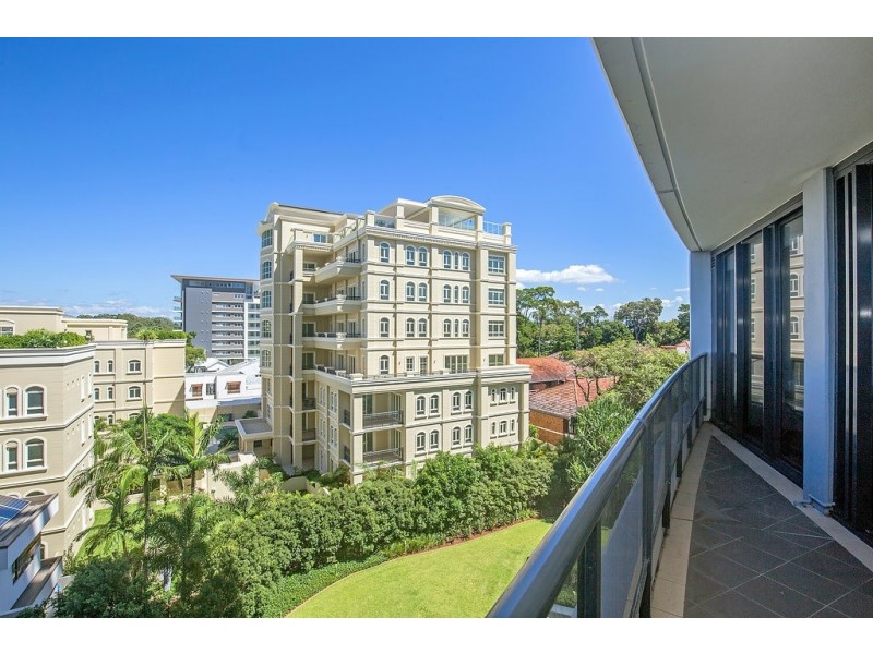 807/2 Aqua Street, Southport QLD 4215