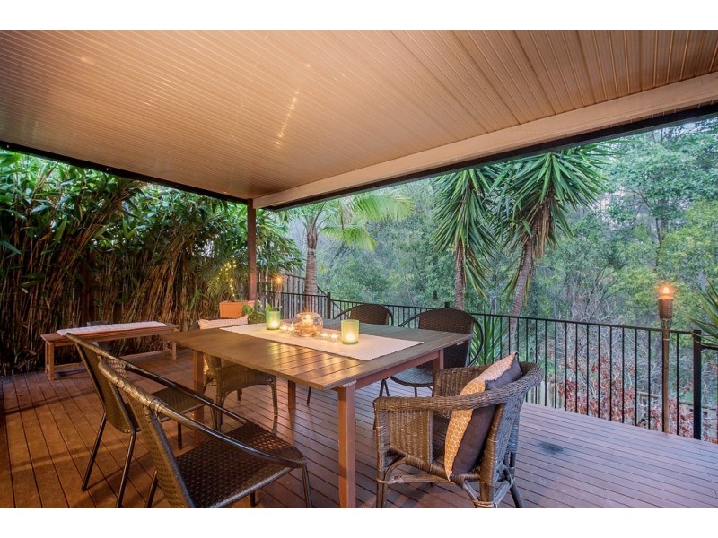 1 Roberts Drive, Maudsland QLD 4210