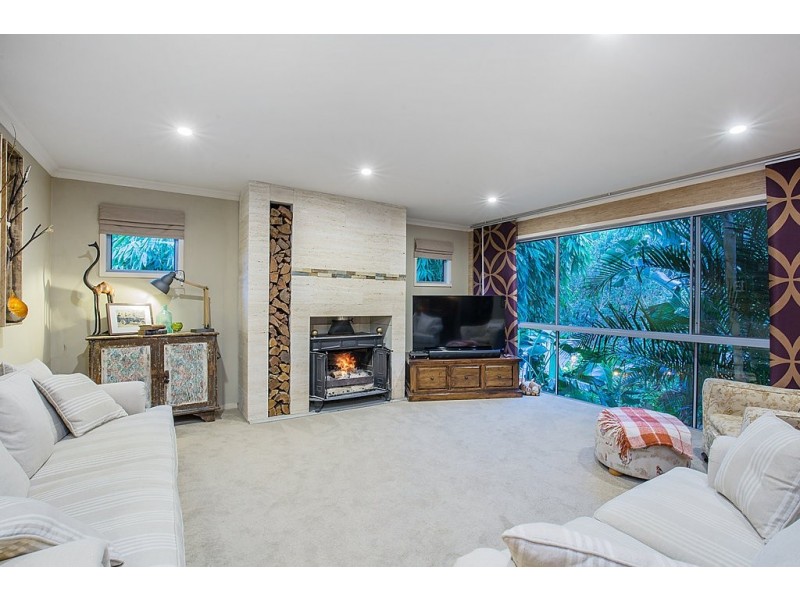 12 Lambert Drive, Maudsland QLD 4210