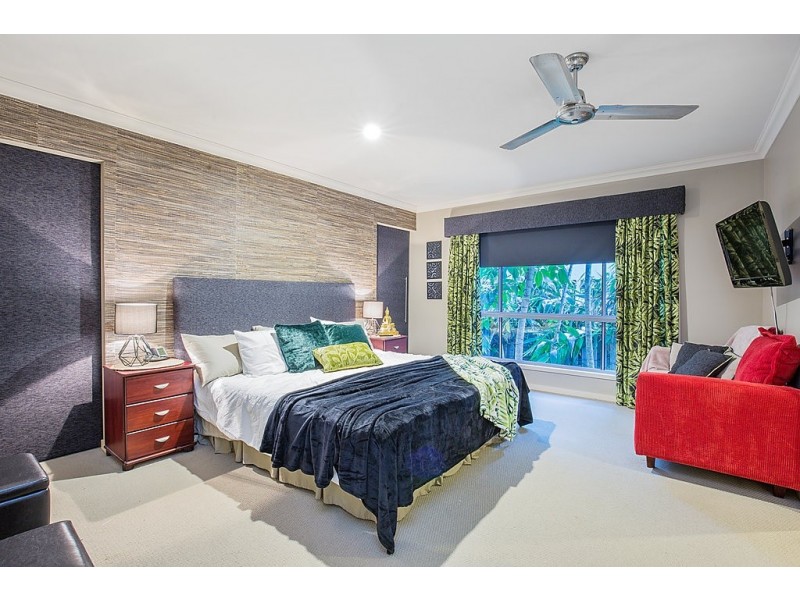 12 Lambert Drive, Maudsland QLD 4210
