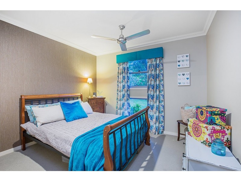 12 Lambert Drive, Maudsland QLD 4210