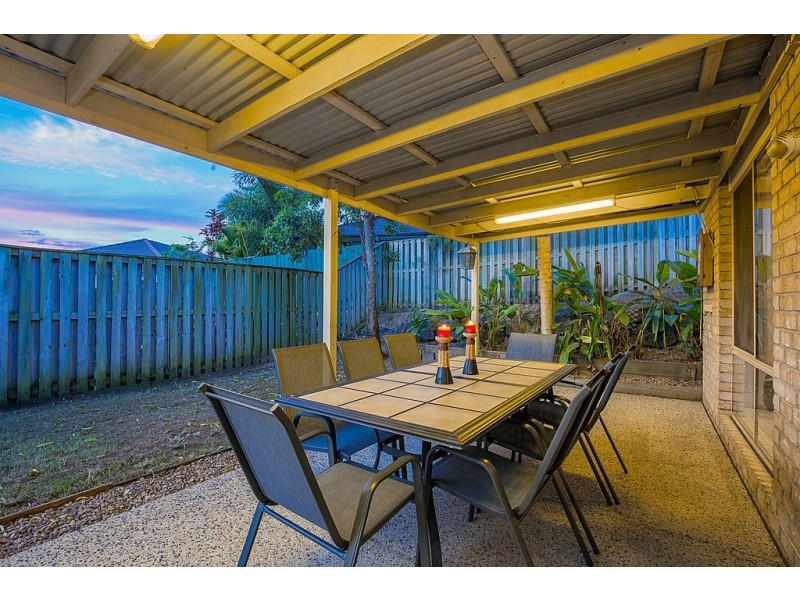 6 Taske Rise, Pacific Pines QLD 4211