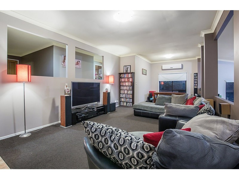 20 Bonin Close, Pacific Pines QLD 4211