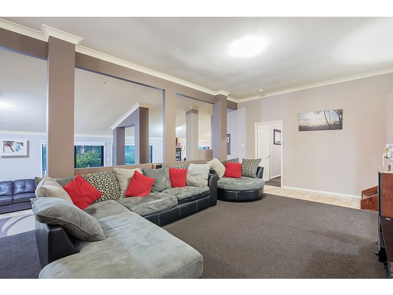 20 Bonin Close, Pacific Pines QLD 4211