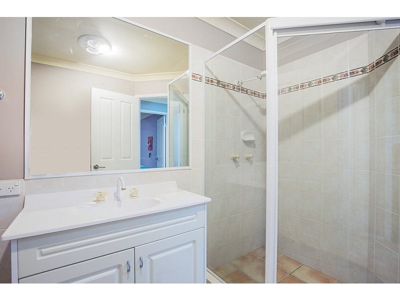 20 Bonin Close, Pacific Pines QLD 4211
