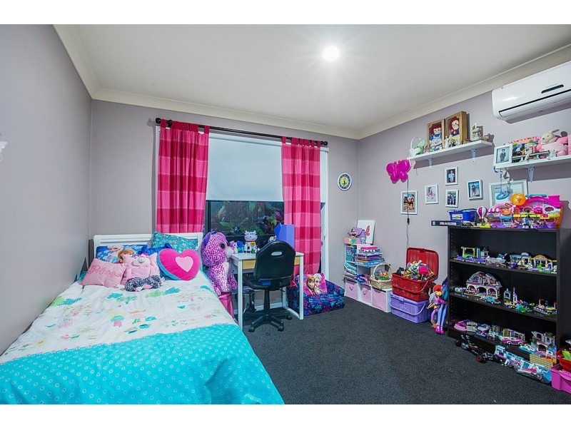 20 Bonin Close, Pacific Pines QLD 4211