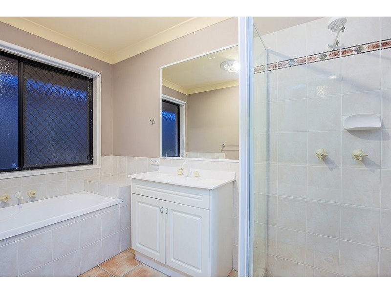 20 Bonin Close, Pacific Pines QLD 4211