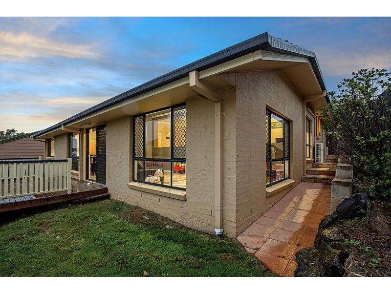 20 Bonin Close, Pacific Pines QLD 4211