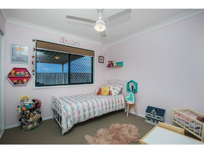 4 Harwood Place, Maudsland QLD 4210