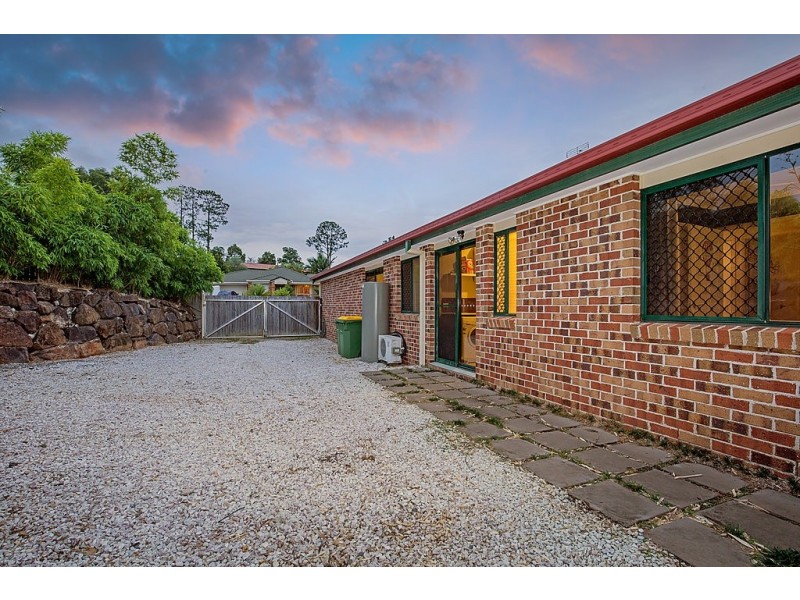4 Harwood Place, Maudsland QLD 4210