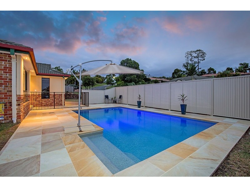 4 Harwood Place, Maudsland QLD 4210