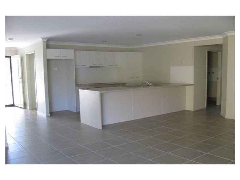 2 Myrtle Avenue, Ormeau QLD 4208
