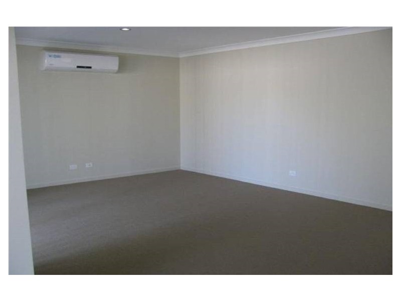 2 Myrtle Avenue, Ormeau QLD 4208