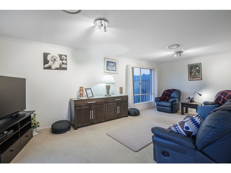 61 Hillary Circuit, Pacific Pines QLD 4211