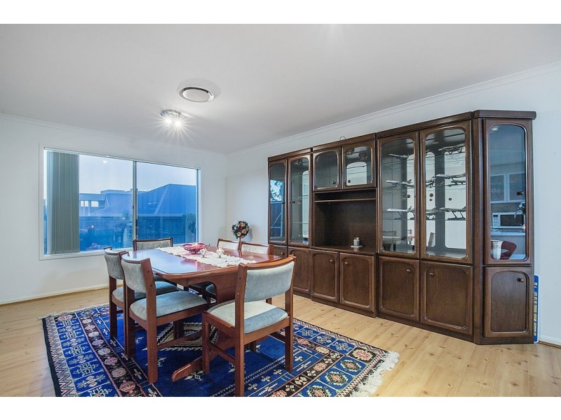 61 Hillary Circuit, Pacific Pines QLD 4211