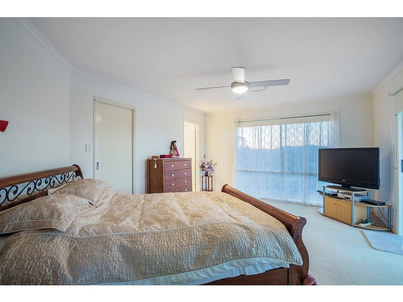 61 Hillary Circuit, Pacific Pines QLD 4211
