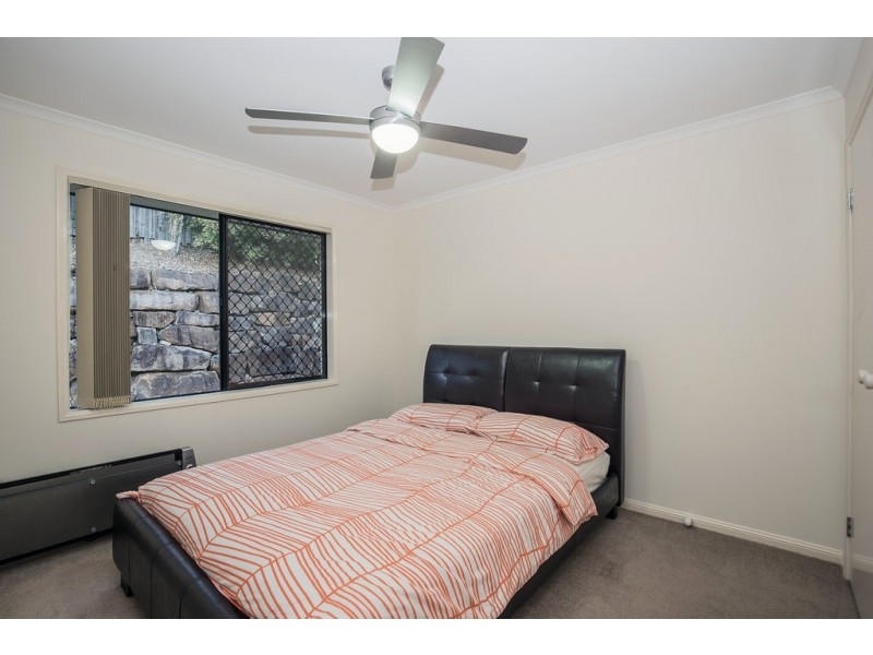 4 Fitzgerald Close, Maudsland QLD 4210